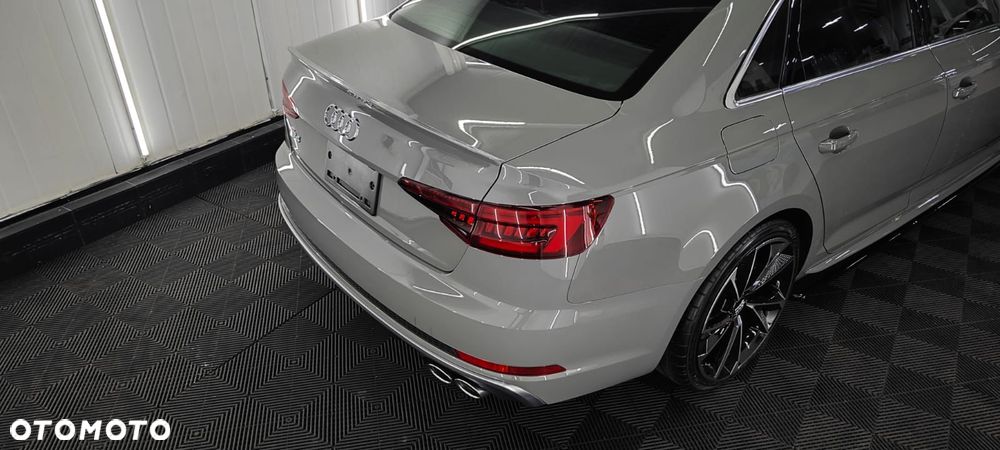 Audi S4 Limousine - 26