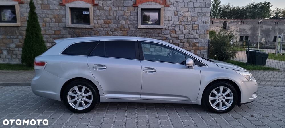 Toyota Avensis 1.8 Edition - 16