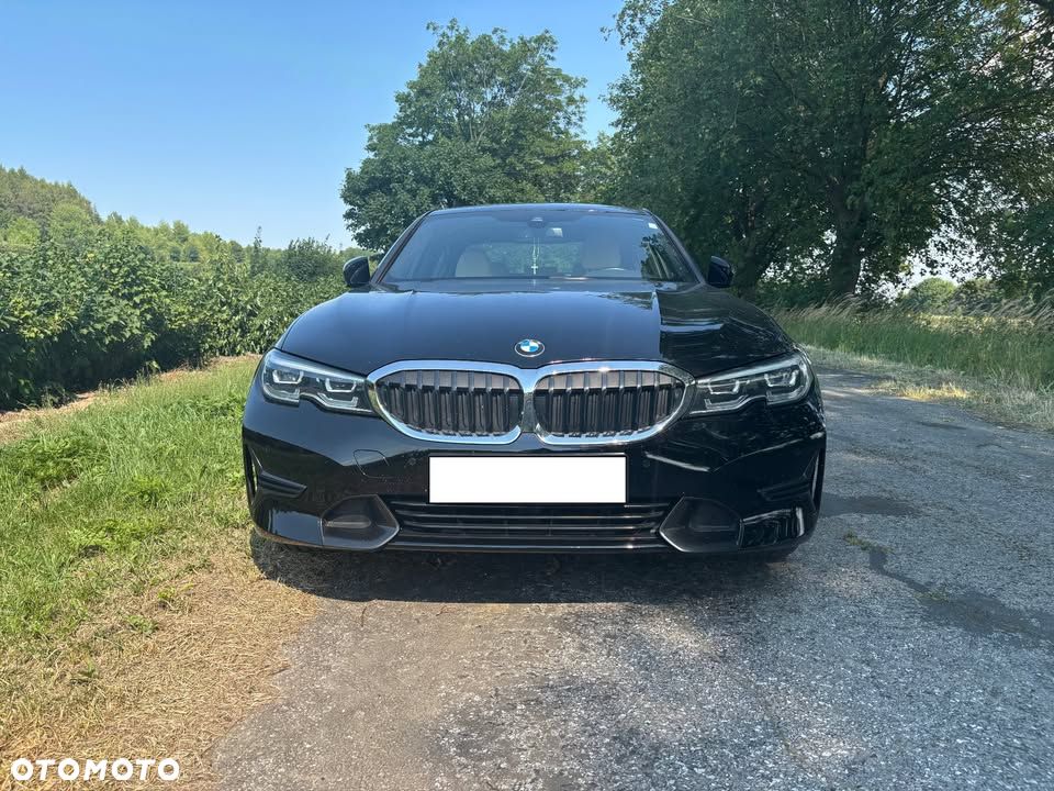 BMW Seria 3 330i Sport Line - 3