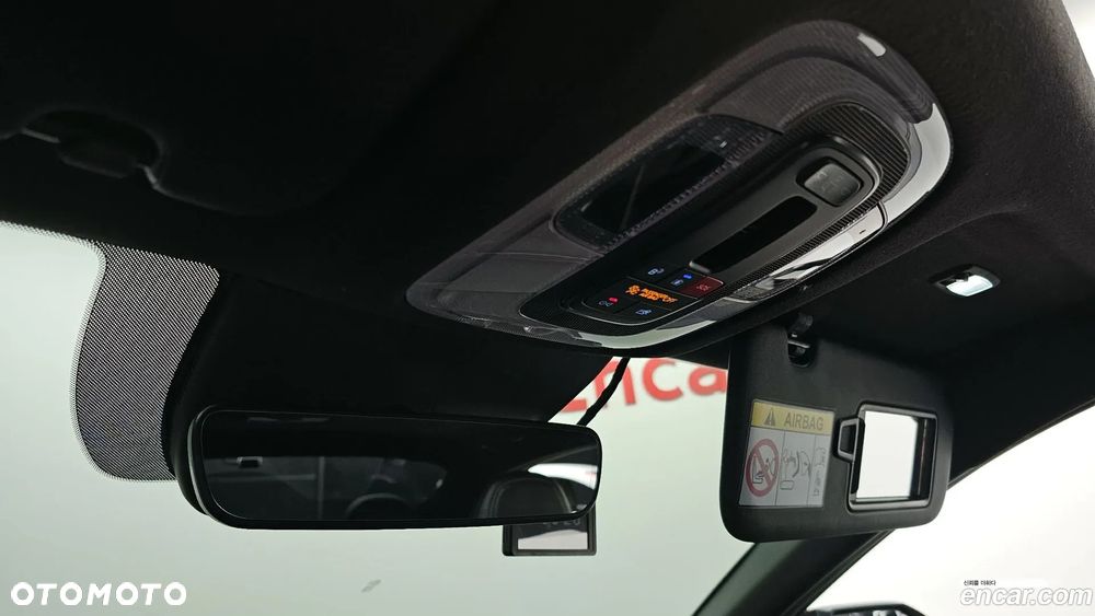 Hyundai Elantra - 19