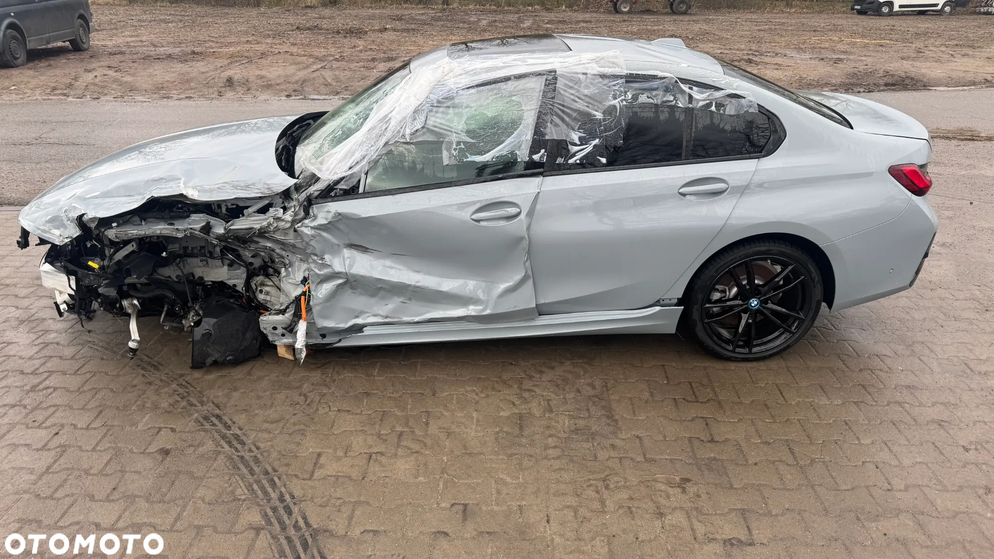 BMW Seria 3 320e M Sport sport - 24