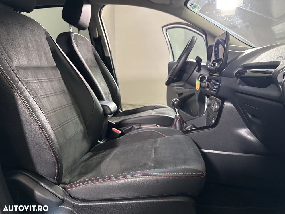 Ford EcoSport - 12