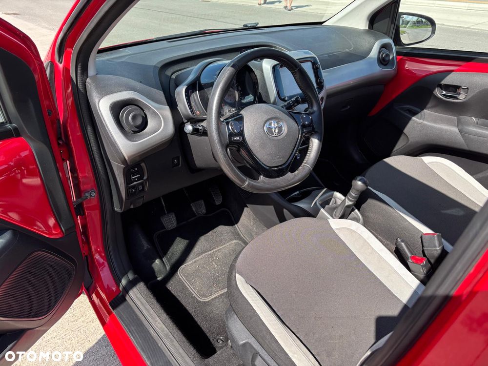 Toyota Aygo x-play - 9