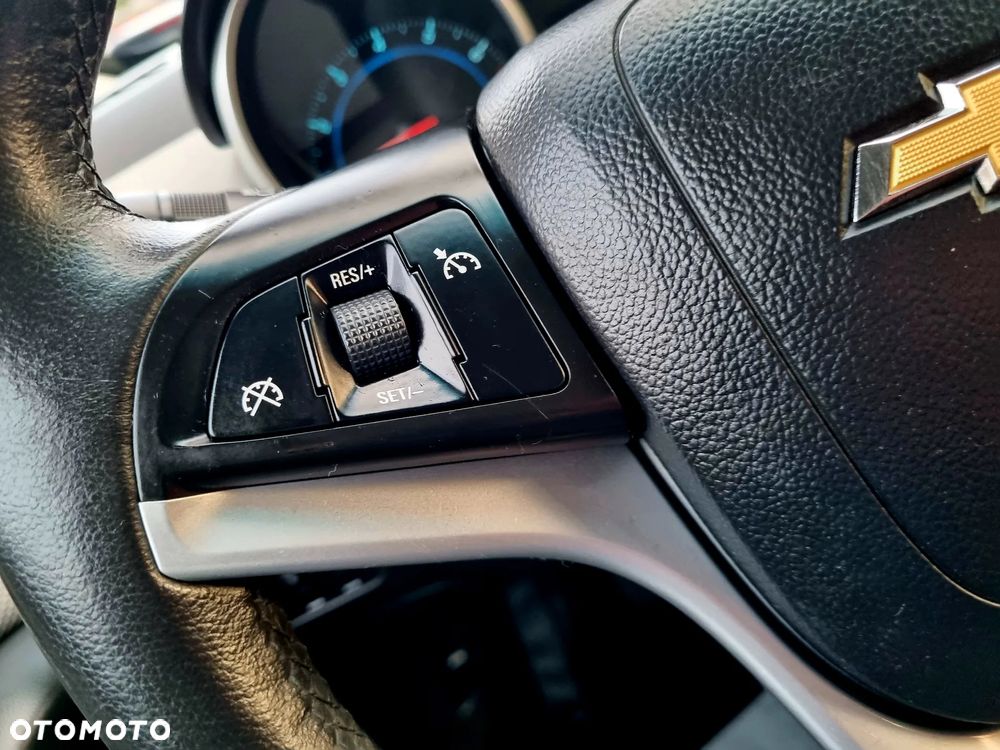 Chevrolet Cruze 1.8 LT - 16