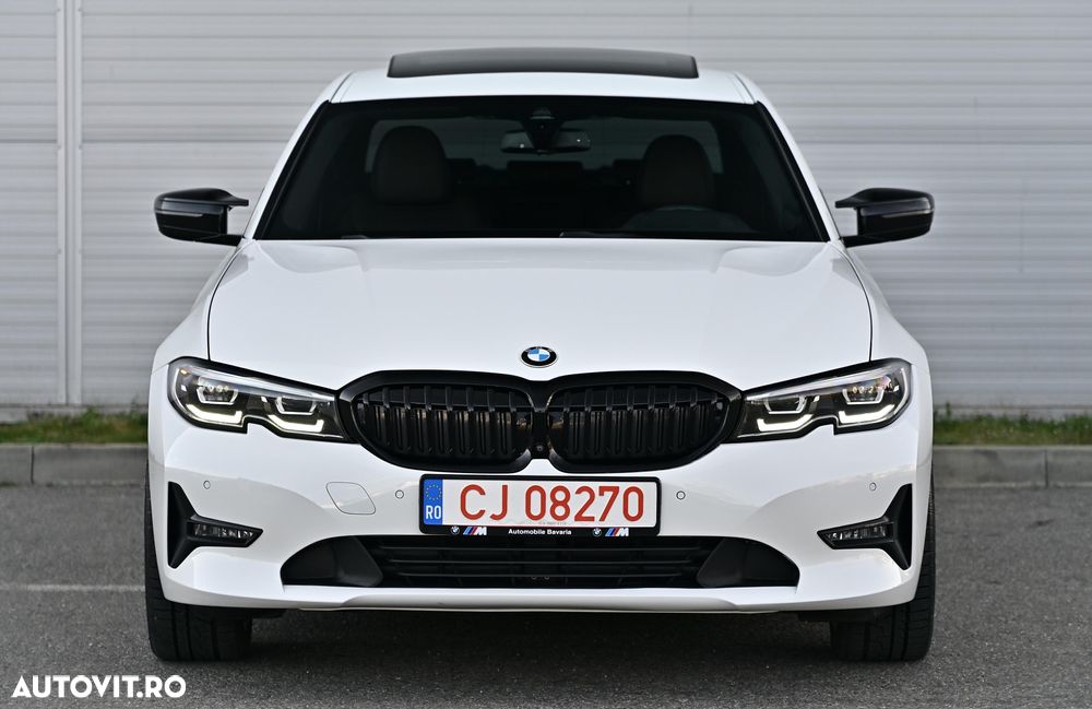 BMW Seria 3 330i xDrive Aut. Luxury Line - 1