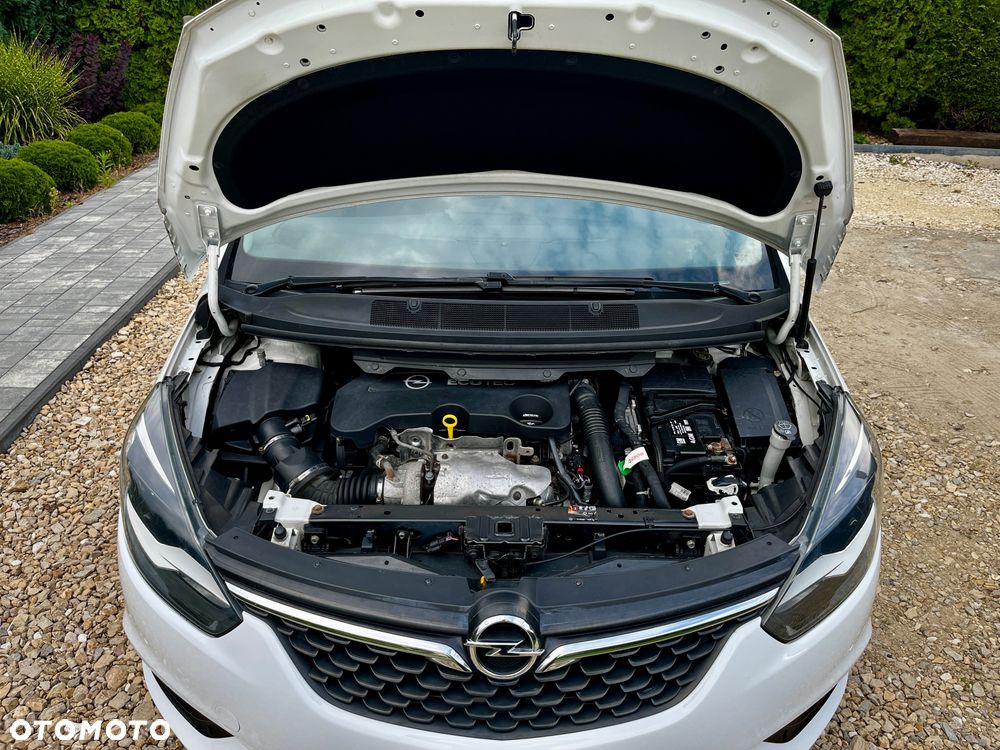 Opel Zafira - 9