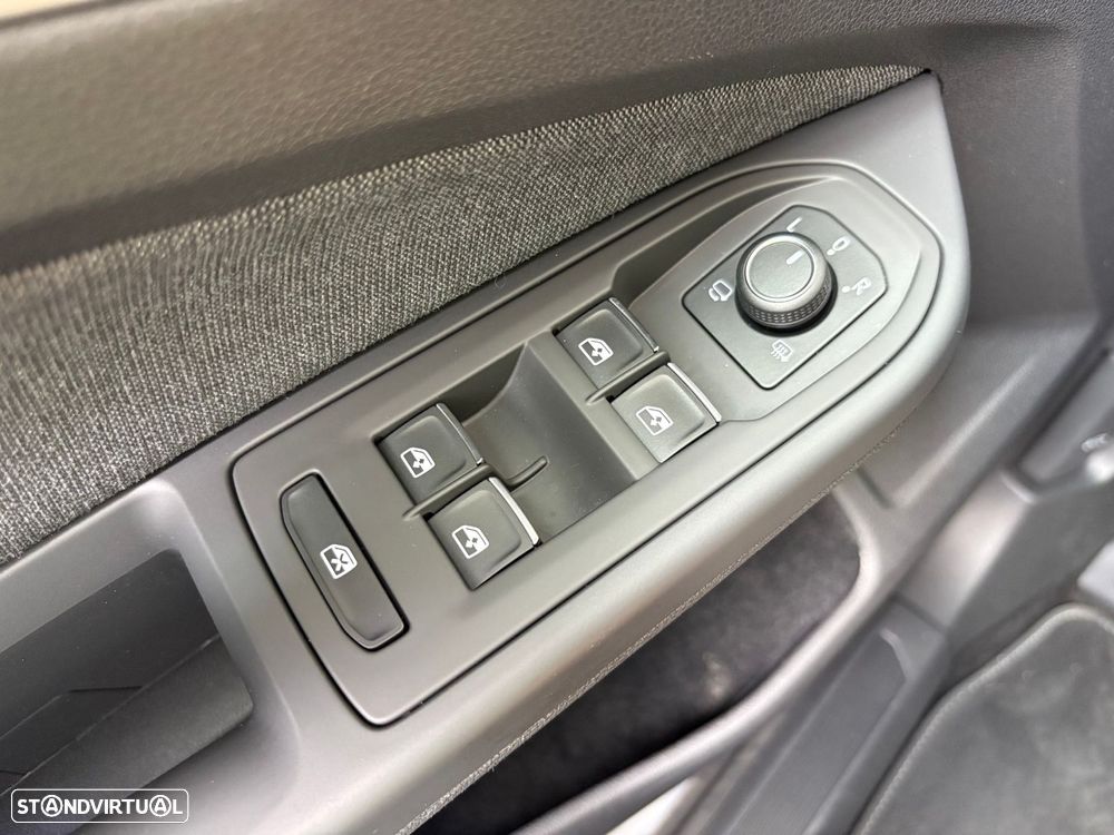 VW Golf Variant 2.0 TDi Conceptline - 11