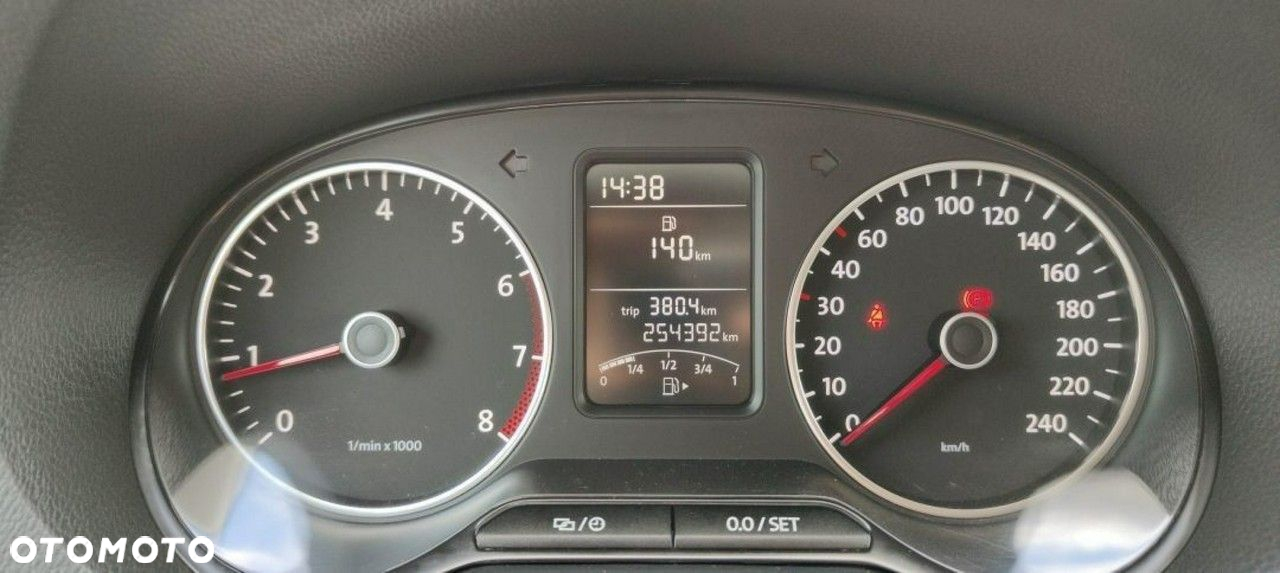 Volkswagen Polo - 29