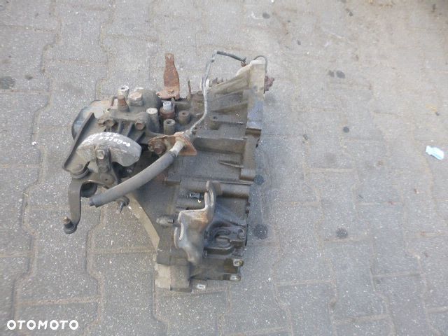 MANUALNA SKRZYNIA BIEGÓW TOYOTA COROLLA E12 1.4 16V - 7