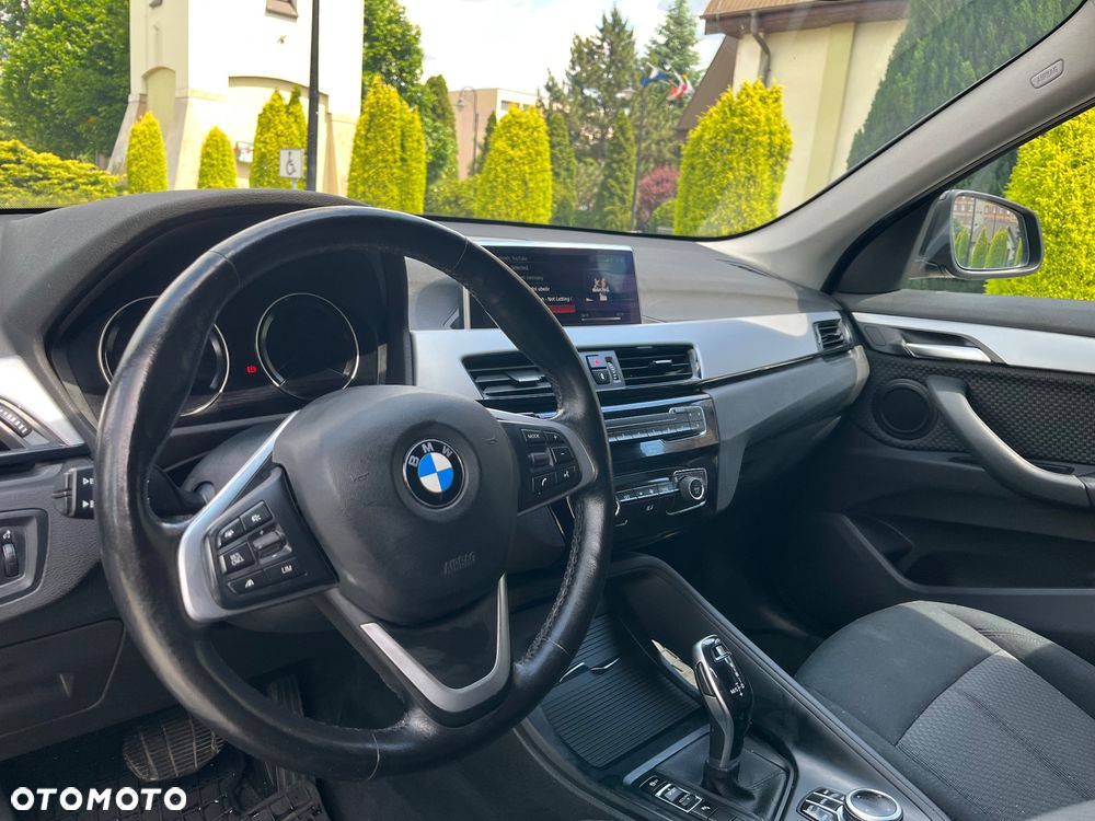 BMW X1 xDrive18d Business Edition - 10