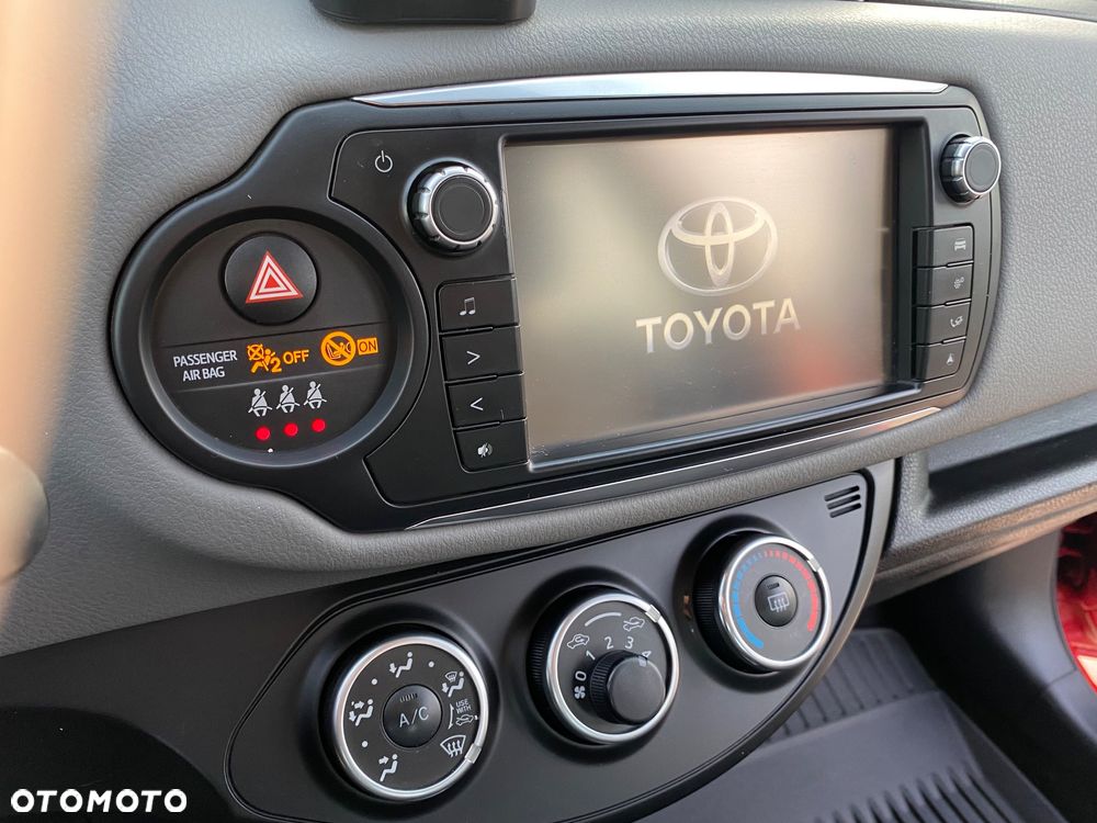 Toyota Yaris 1.0 VVT-i Comfort mit Design-Paket - 6