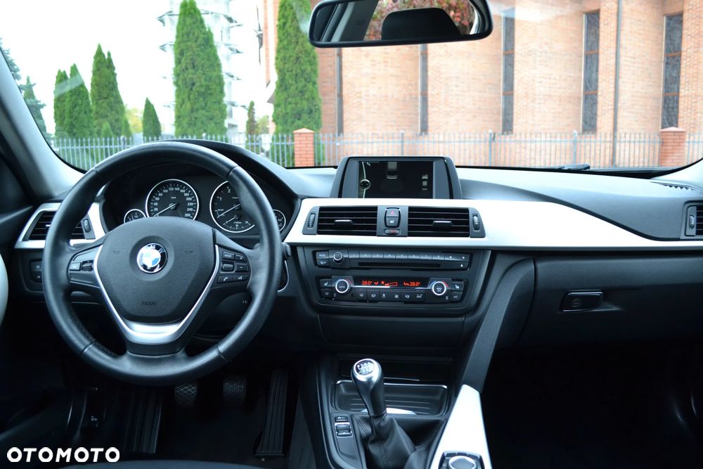 BMW Seria 3 - 27