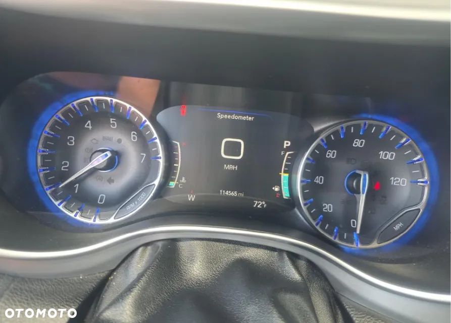 Chrysler Pacifica - 9