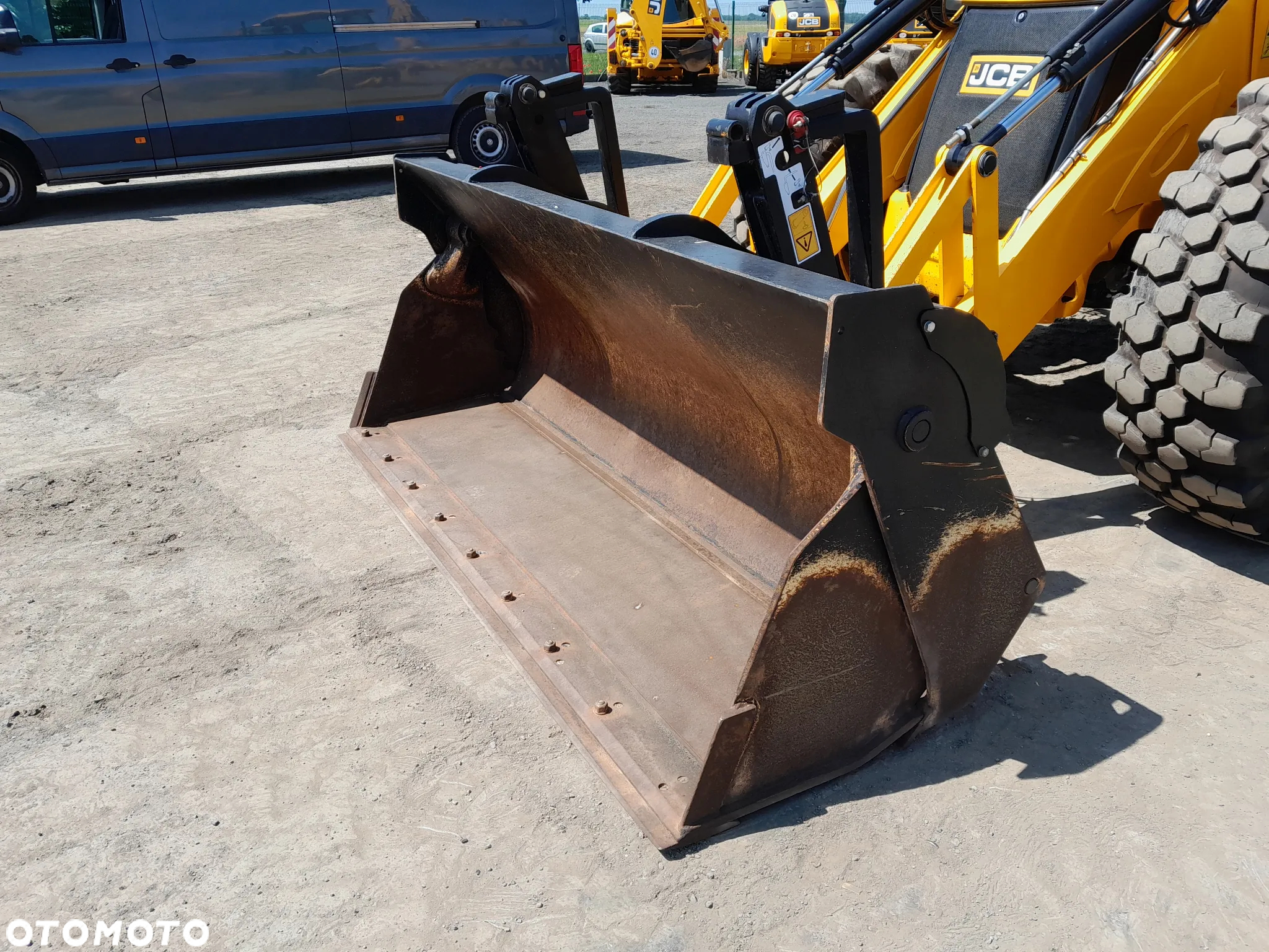 JCB JCB 4CX DUALDRIVE - 12