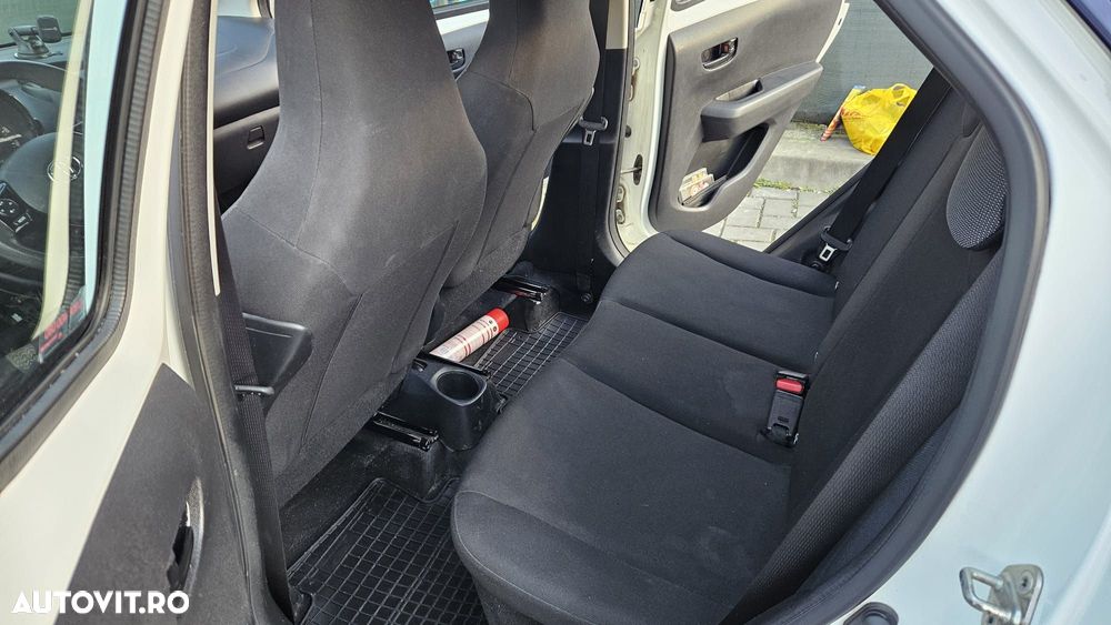 Toyota Aygo 1.0 VVY-I 5 usi X - 4