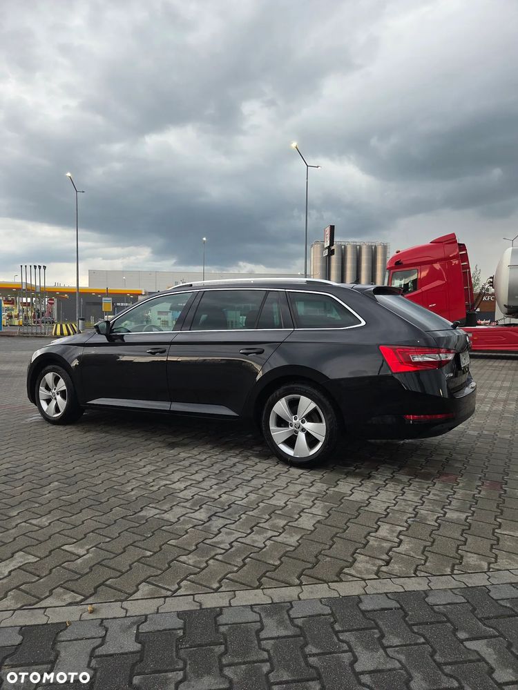 Skoda Superb 2.0 TDI Ambition - 7