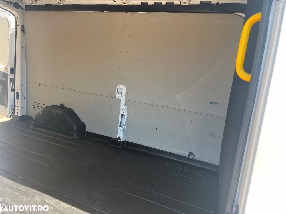 Ford Transit - 13