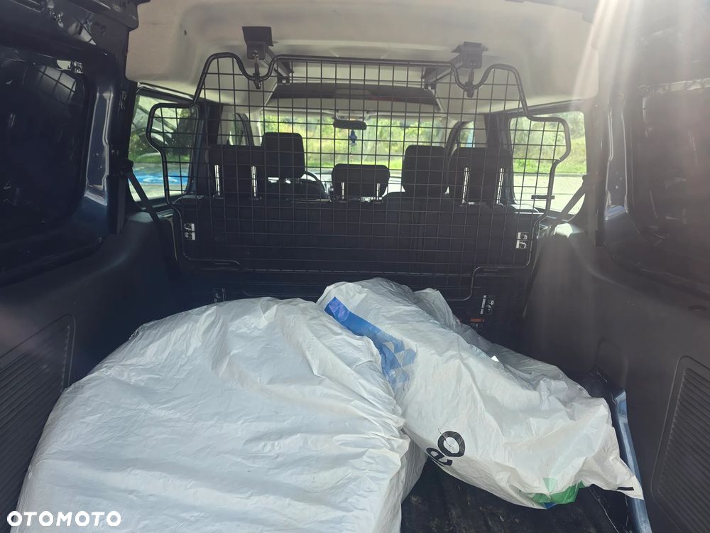 Ford Transit Connect - 9