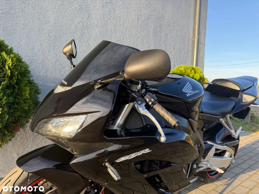 Honda CBR - 37
