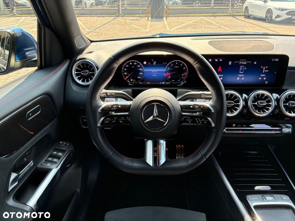 Mercedes-Benz GLB - 10