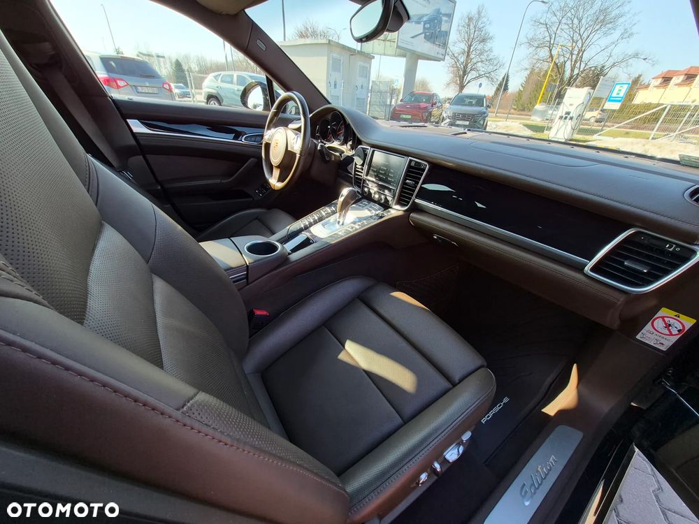 Porsche Panamera 4 Edition - 16