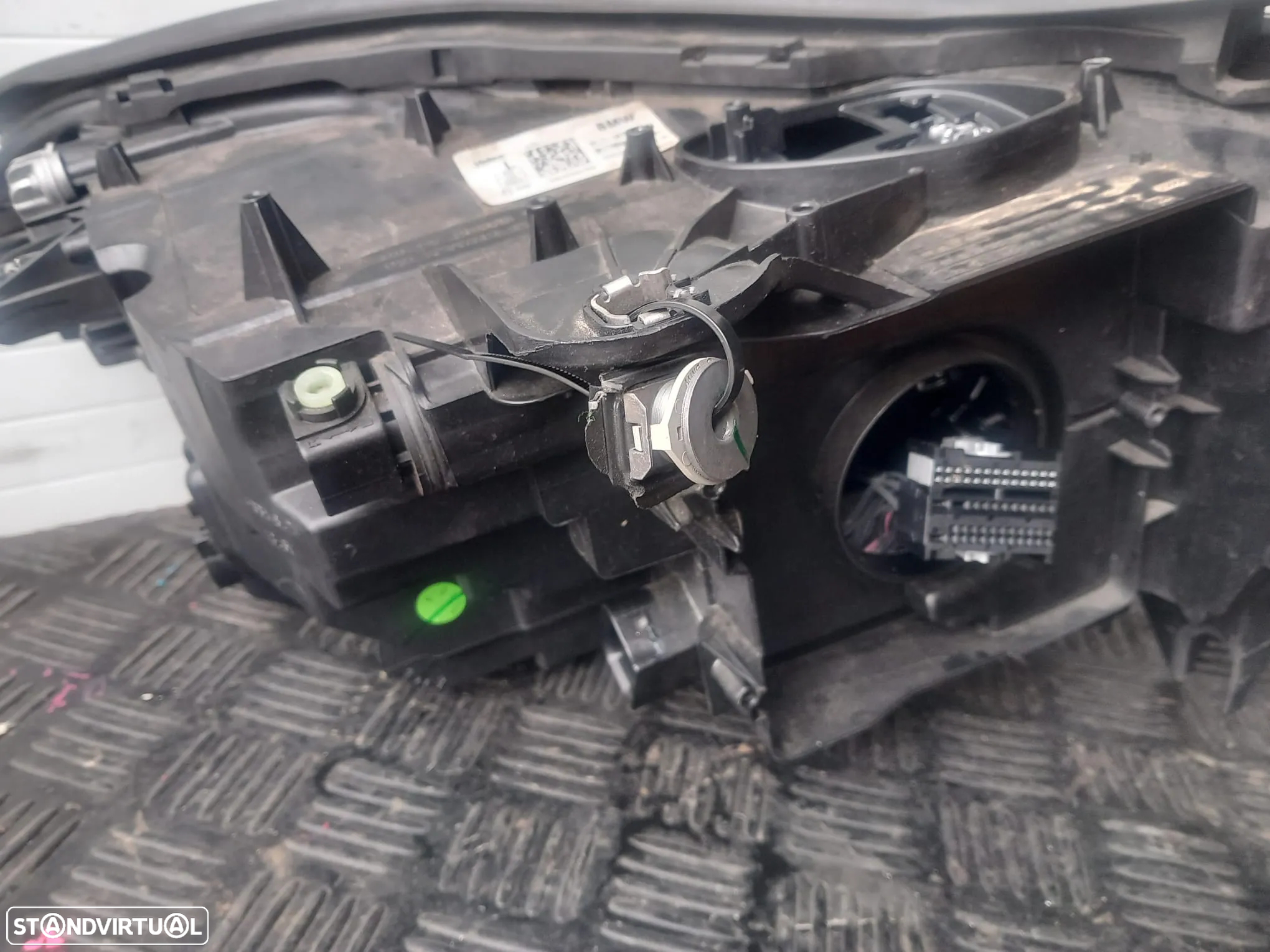 Optica Esquerda Led BMW F40 - 4