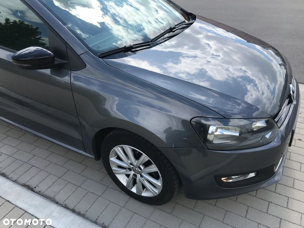 Volkswagen Polo - 2