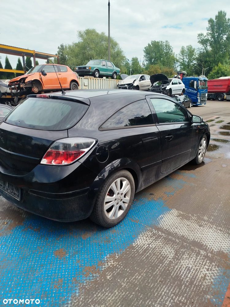 Opel Astra H na części. - 10