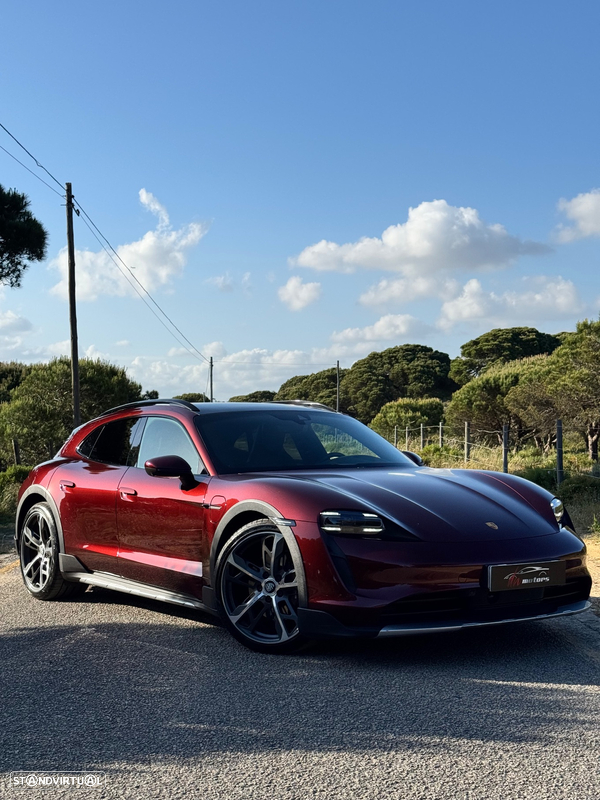 Porsche Taycan Cross Turismo 4S