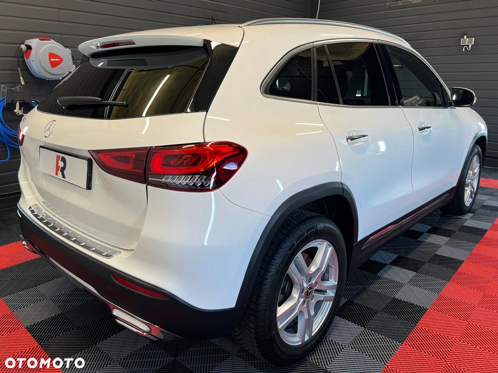 Mercedes-Benz GLA 250 8G-DCT - 4