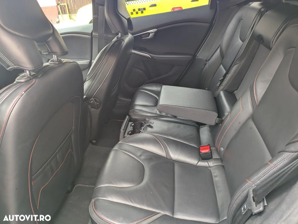 Volvo V40 D3 Aut Summum - 26