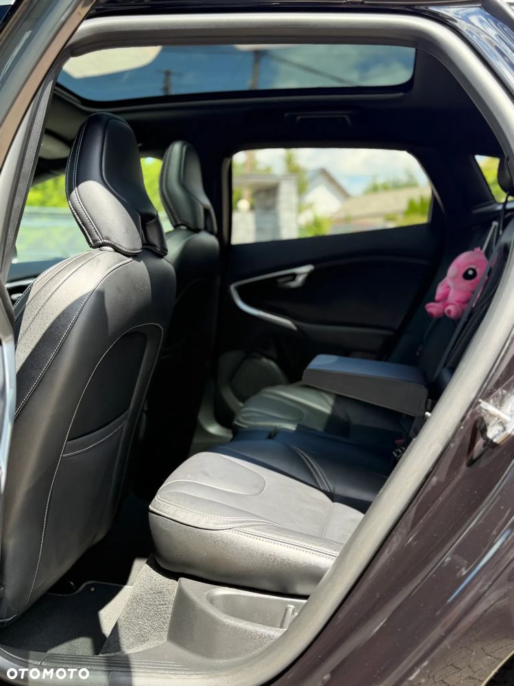 Volvo V40 D3 Drive-E R-Design Momentum - 20