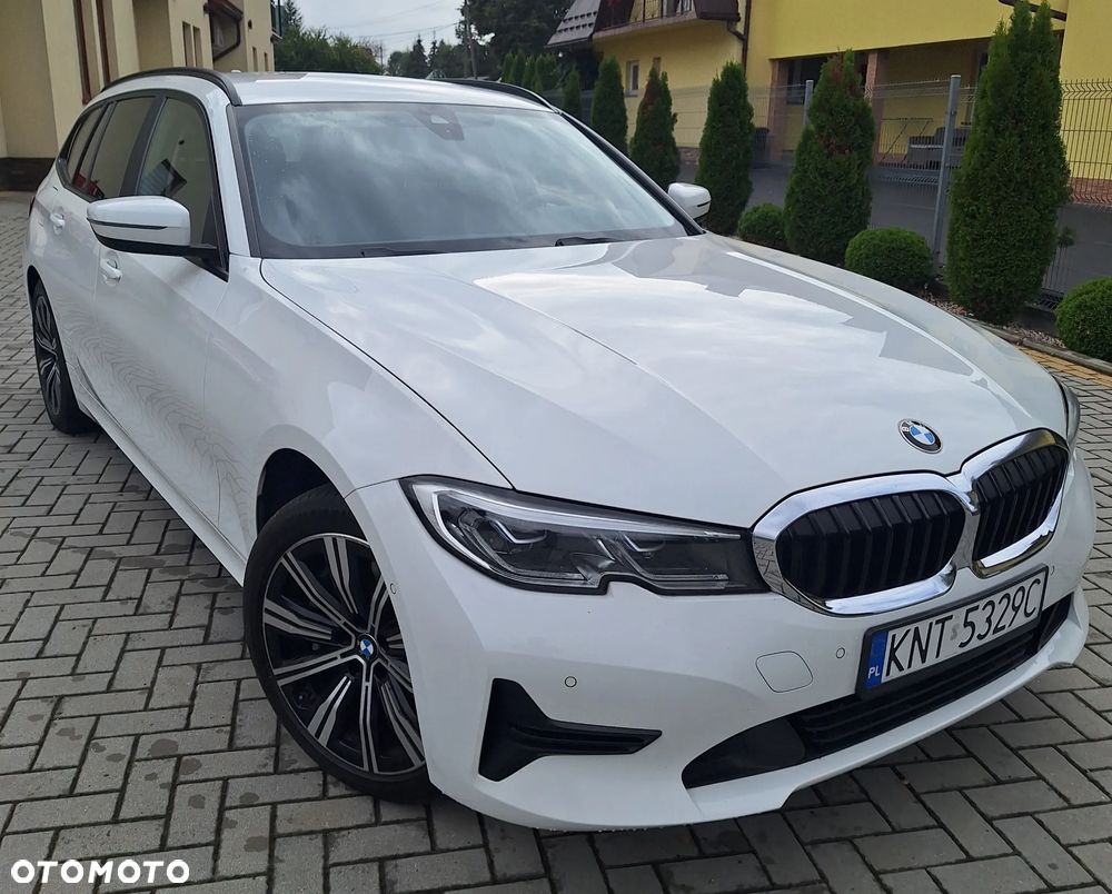 BMW Seria 3 330i xDrive Sport Line sport - 1