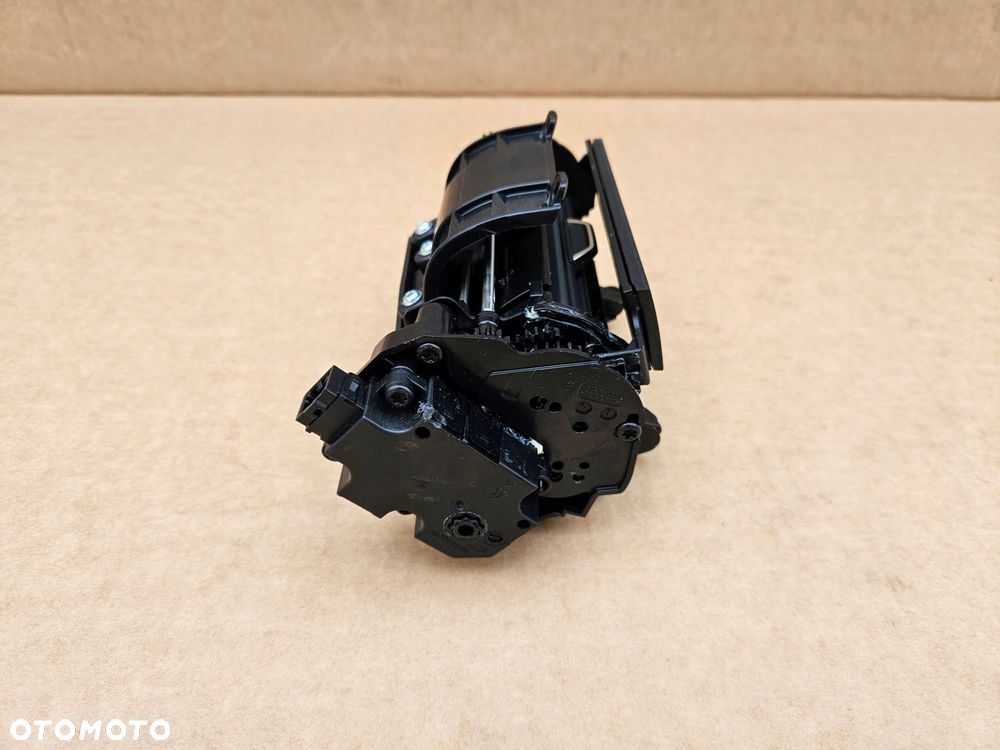 audi a8 d5 4n kratka nawiewu prawa 4n182090 - 3