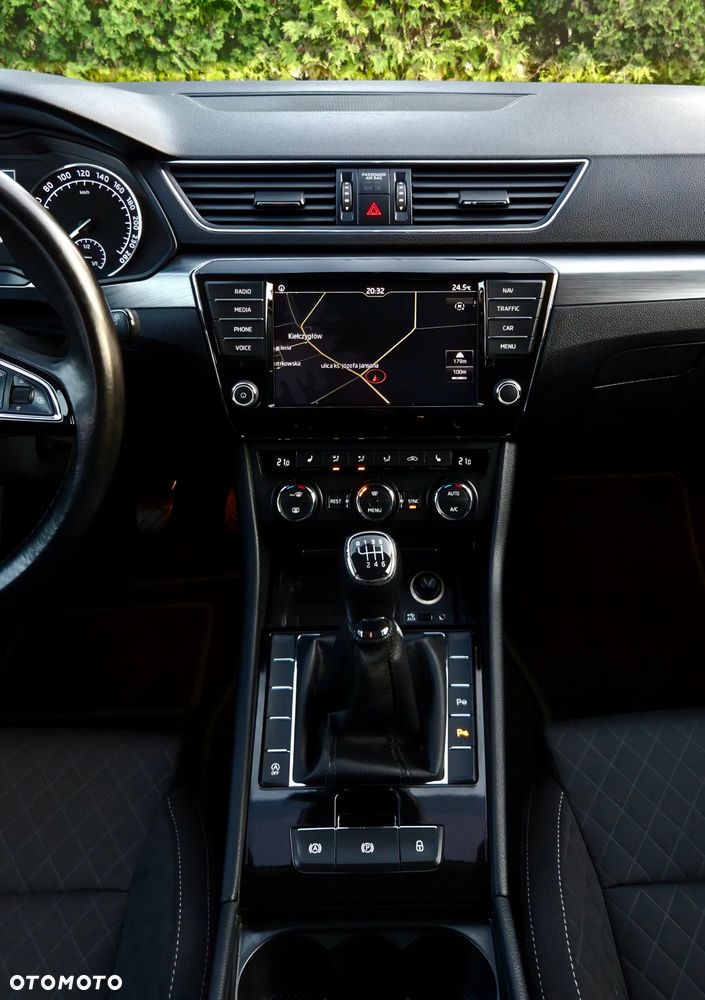 Skoda Superb 1.6 TDI GreenLine - 11