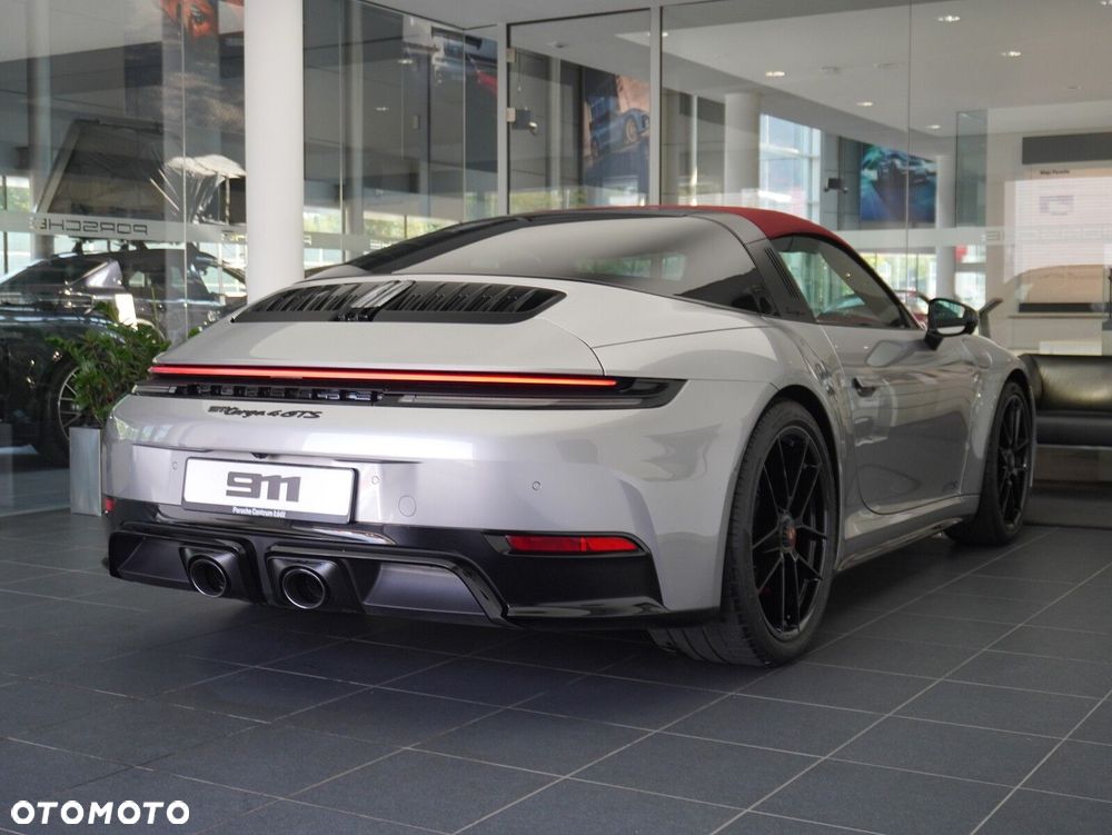 Porsche 911 Targa T-Hybrid 4 GTS - 16