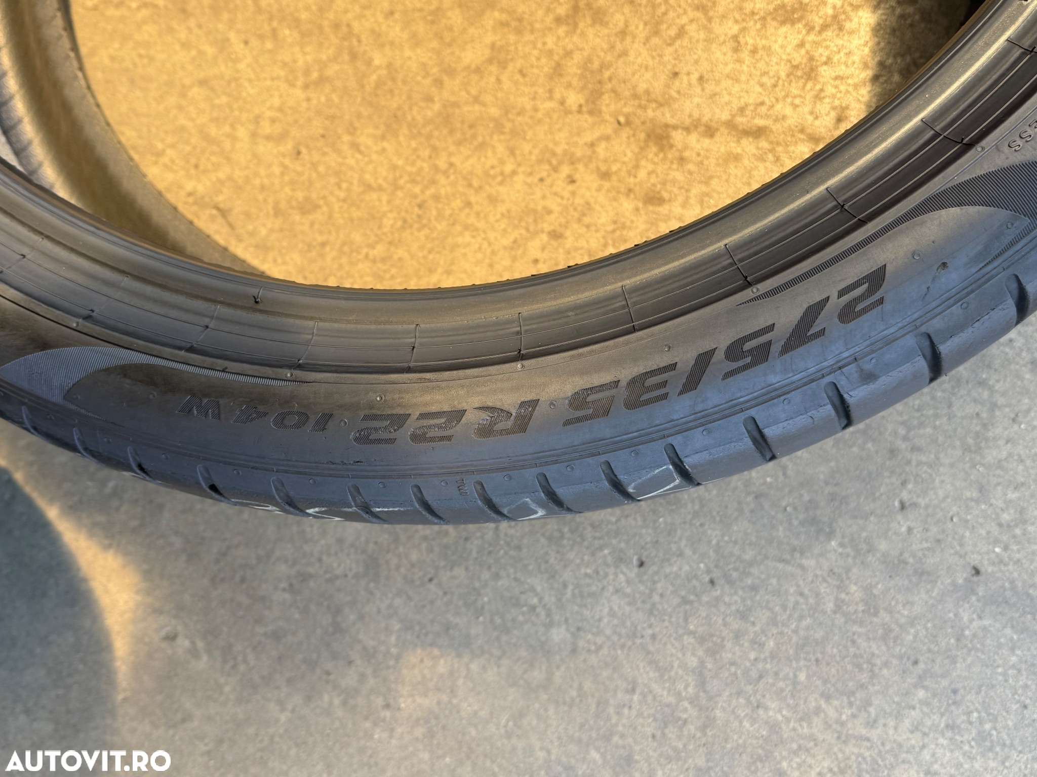 Vând 2 anvelope 275/35/22 Pirelli de vară la 6mm - 5