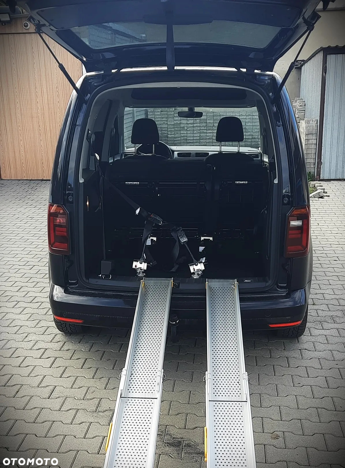 Volkswagen Caddy 2.0 TDI Comfortline - 18