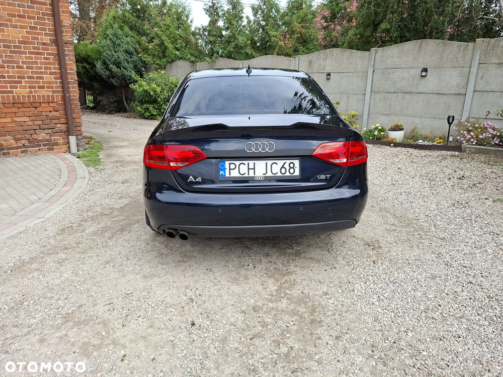 Audi A4 Limousine - 7