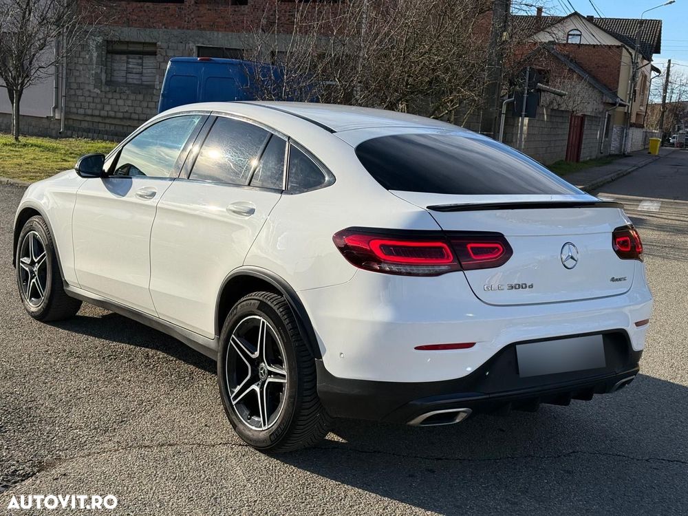 Mercedes-Benz GLC Coupe 300 d 4Matic 9G-TRONIC AMG Line - 11