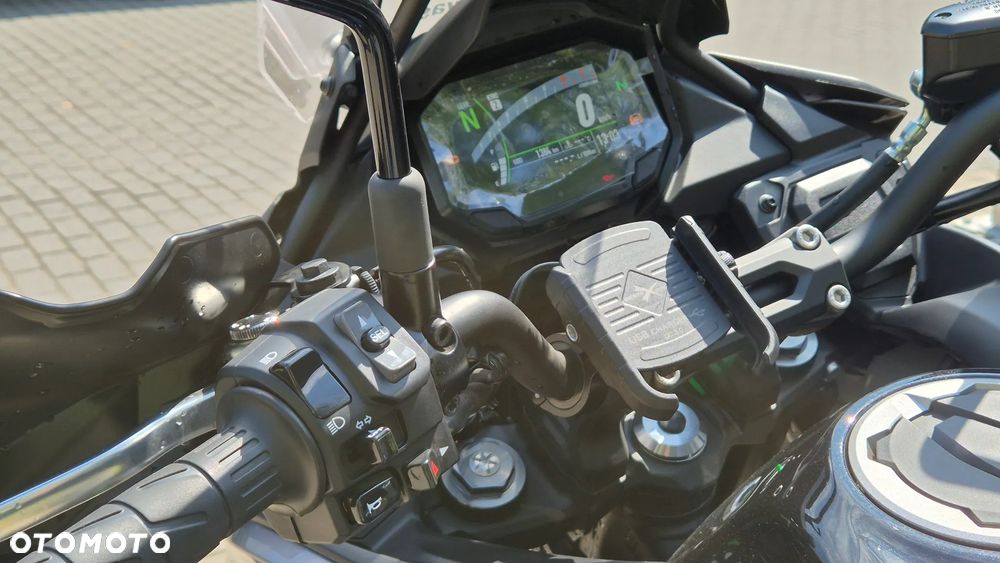 Kawasaki Versys 650 - 21