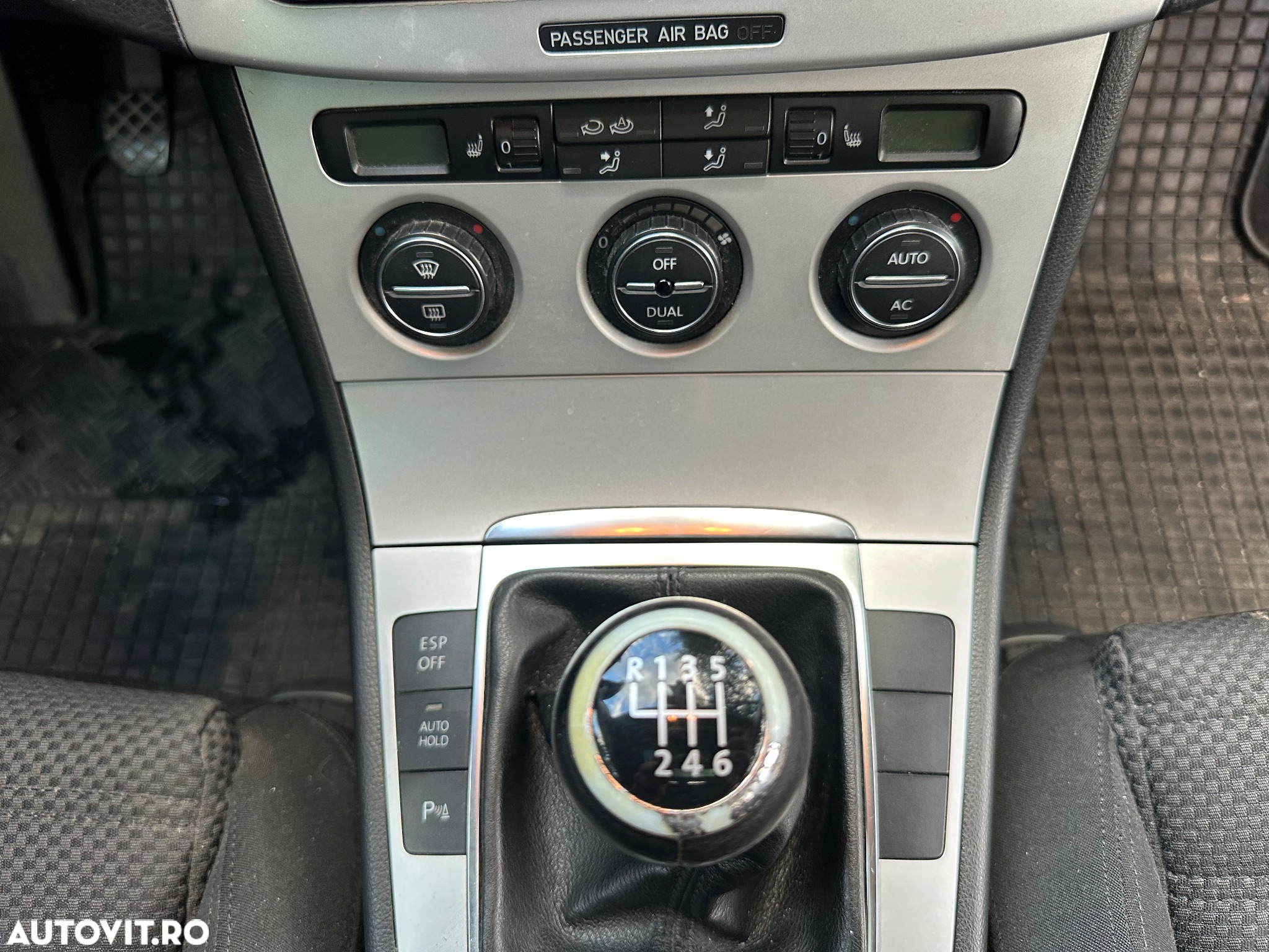 Volkswagen Passat Variant 2.0 TDI Sportline DPF - 13