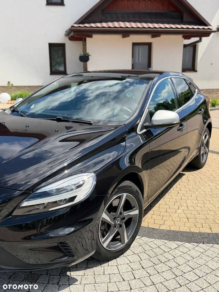 Volvo V40 D3 Drive-E R-Design Momentum - 26