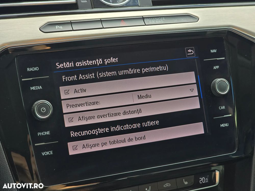 Volkswagen Passat 2.0 TDI SCR DSG Highline - 29