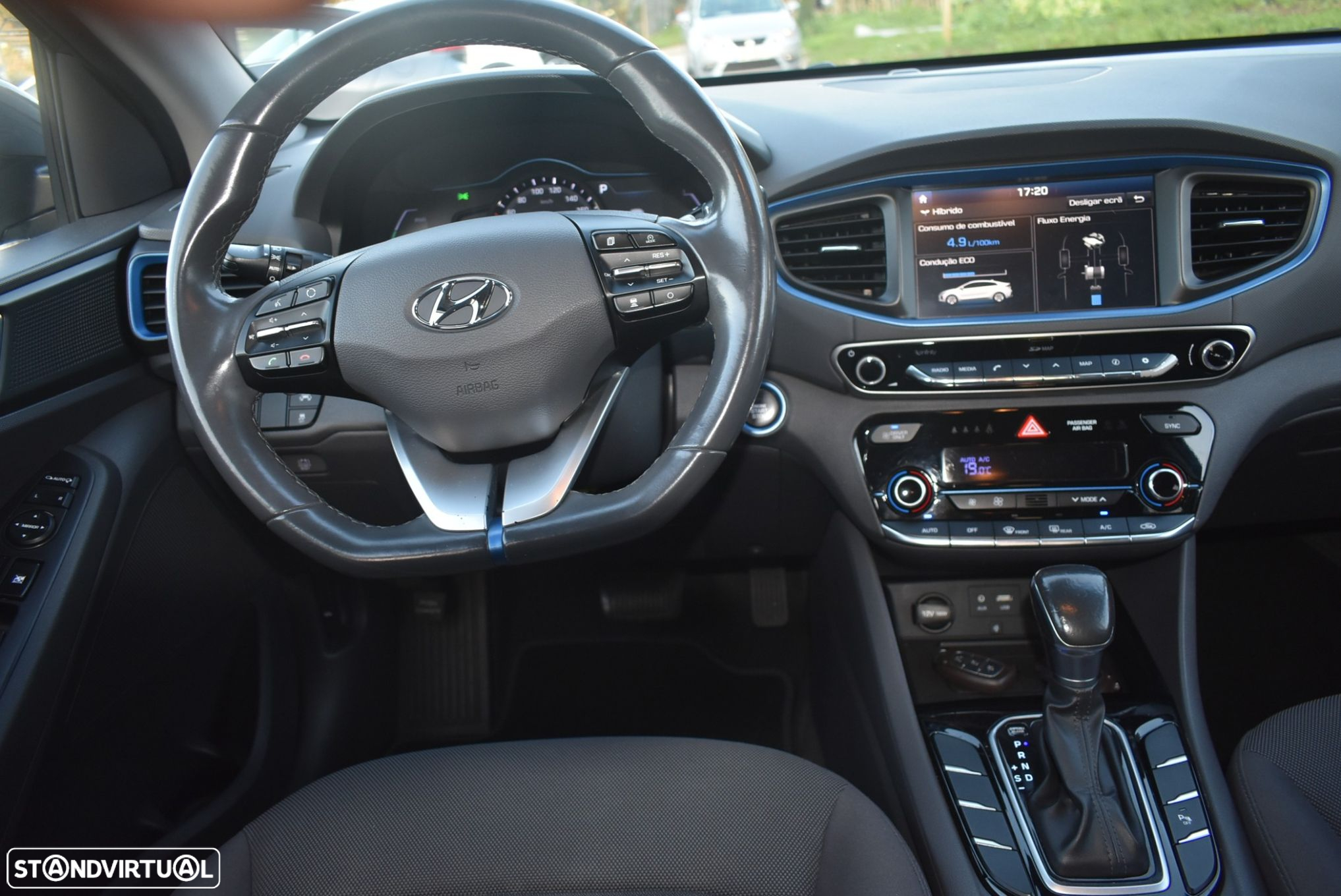 Hyundai Ioniq 1.6 GDI HEV Hybrid Tech - 12