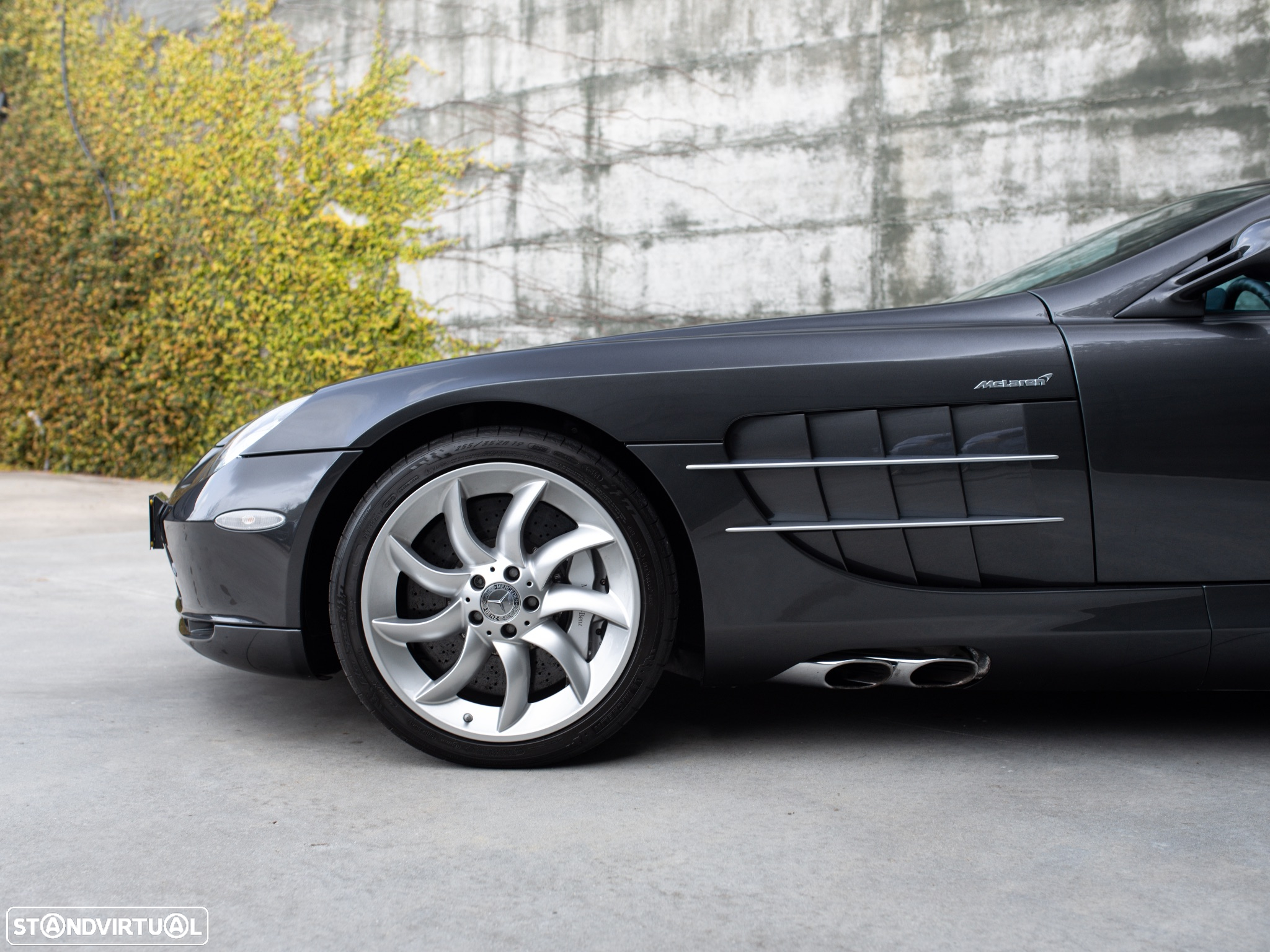 Mercedes-Benz SLR McLaren Roadster - 15