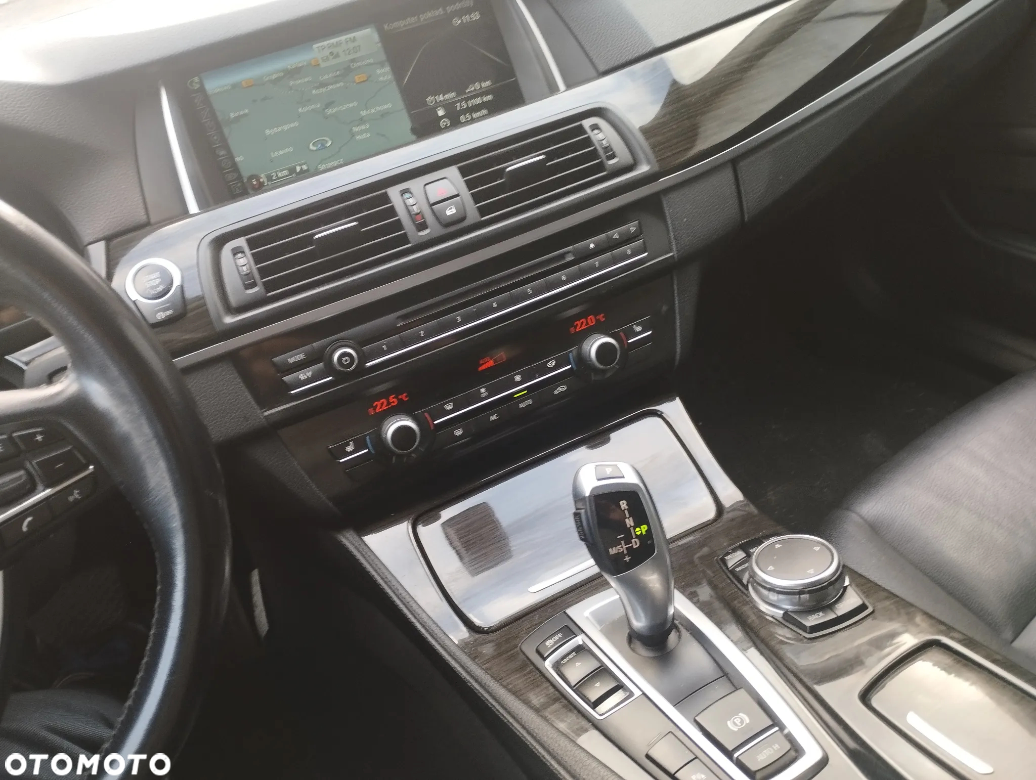BMW Seria 5 520d Touring Luxury Line - 22