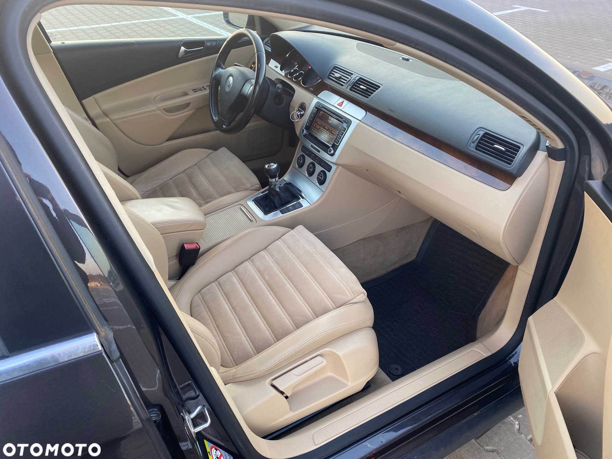 Volkswagen Passat Variant 2.0 Blue TDI DPF Sportline - 17