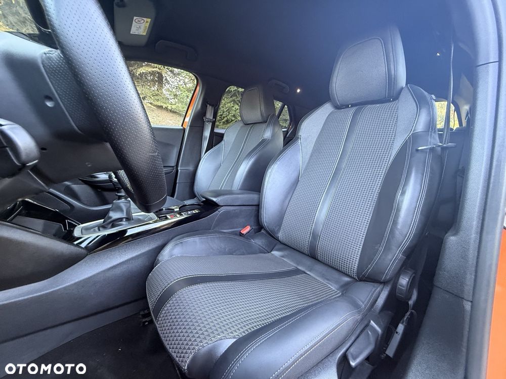 Peugeot 2008 PureTech 130 GT - 14