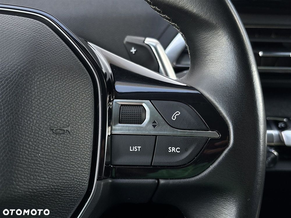 Peugeot 3008 1.5 BlueHDi Allure Pack S&S EAT8 - 17